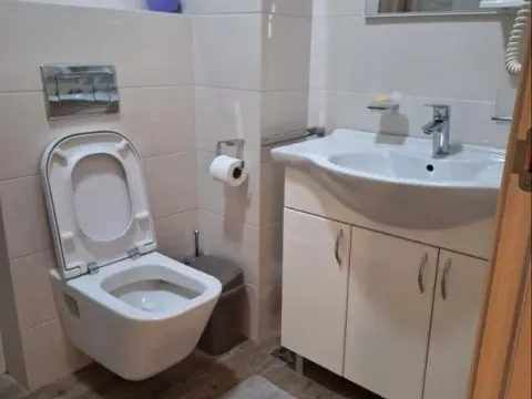 Izdavanje, jednosoban stan, 46m², City Kvart, Podgorica - image 16