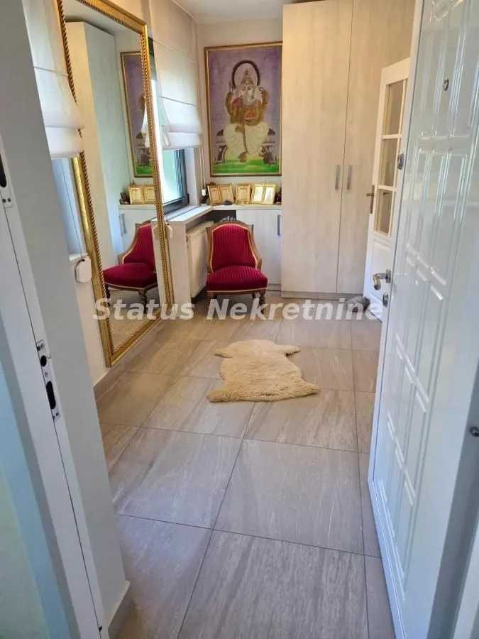 Prodaja, četvorosoban stan, 116m², Grbavica, Novi Sad Sve Podlokacije