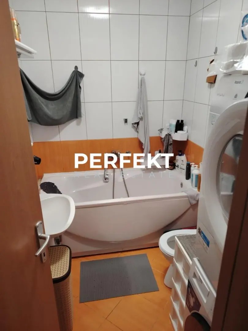 Prodaja, dvosoban stan, 52m², Pančevo, Srbija