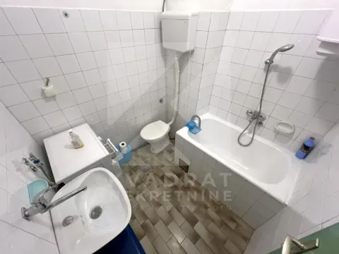 Izdavanje, jednosoban stan, 50m², Tuški Put, Podgorica - image 8