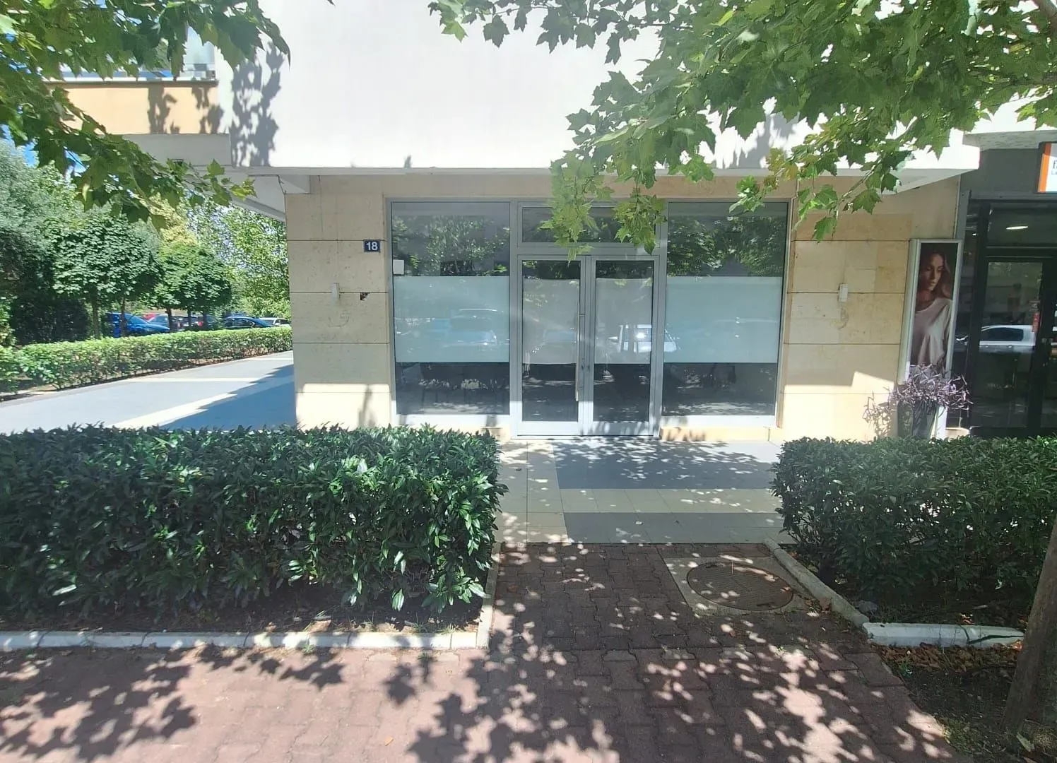 Rent, office space, 200m², City Kvart, Podgorica