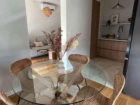 Rent, two bedroom apartment, 64m², Kalimanj, Tivat - image 2