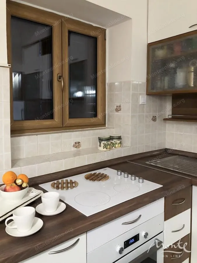 Prodaja, dvosoban stan, 50m², Grad, Kotor