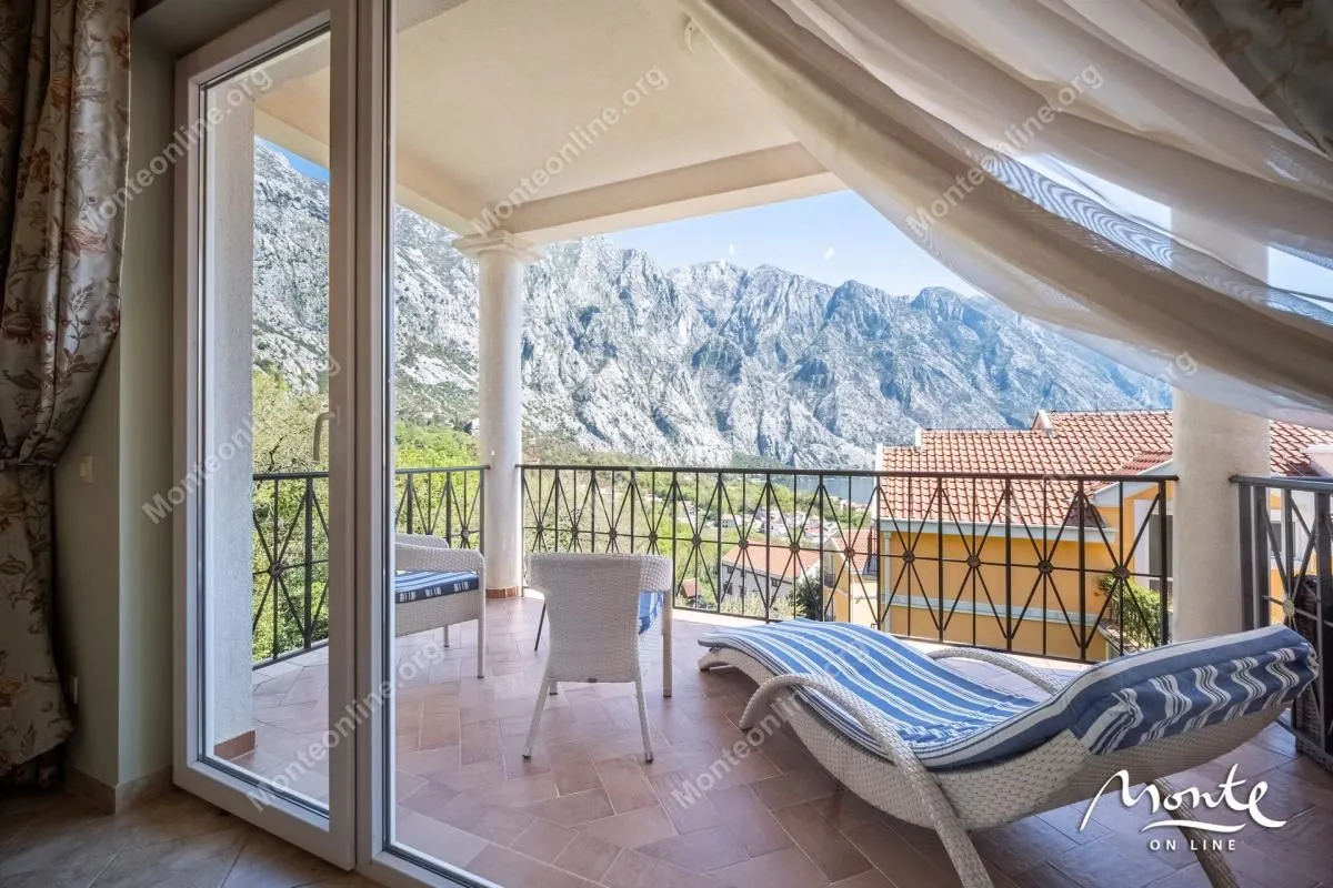 Prodaja, jednosoban stan, 63m², Orahovac, Kotor