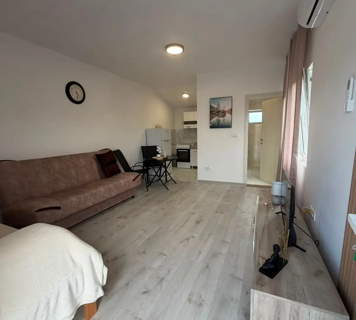 Izdavanje, garsonjera, 36m², Radanovići, Kotor