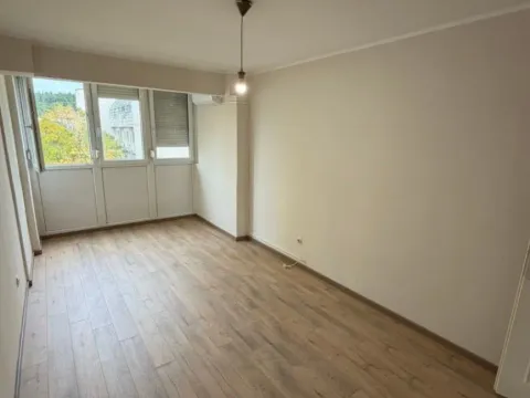 Izdavanje, dvosoban stan, 88m², Centar, Podgorica - image 9