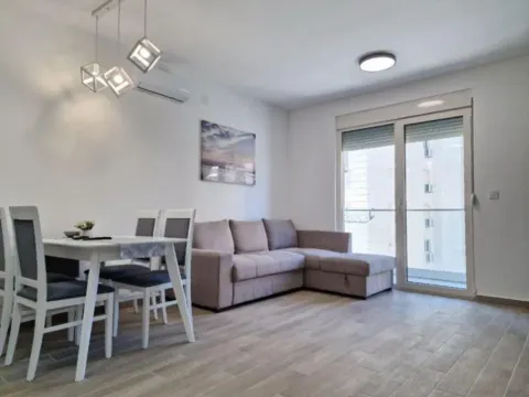 Stan na dan, jednosoban stan, 50m2, Bečići, Budva Stan na dan, jednosoban stan, 50m2, Bečići, Budva