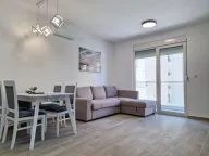 Stan-na-dan, jednosoban stan, 50m², Bečići, Budva - image 1