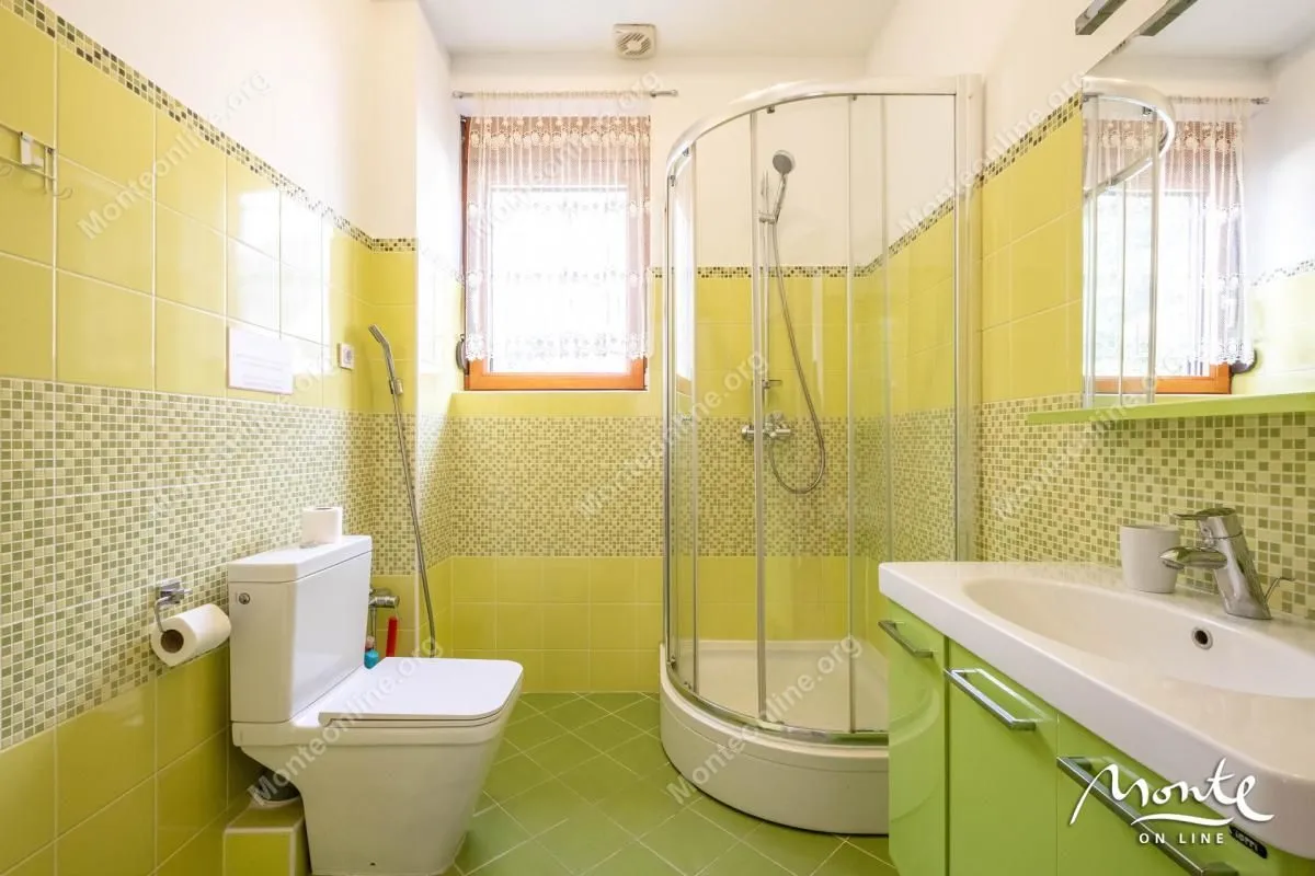 Prodaja, dvosoban stan, 105m², Orahovac, Kotor