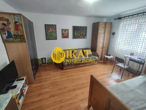 Sale, two bedroom apartment, 65m², Lekino Brdo, Voždovac Sve Podlokacije - image 2