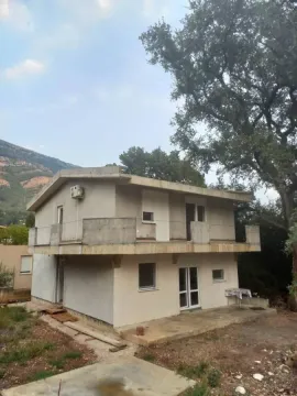 Kuća in Sutomore