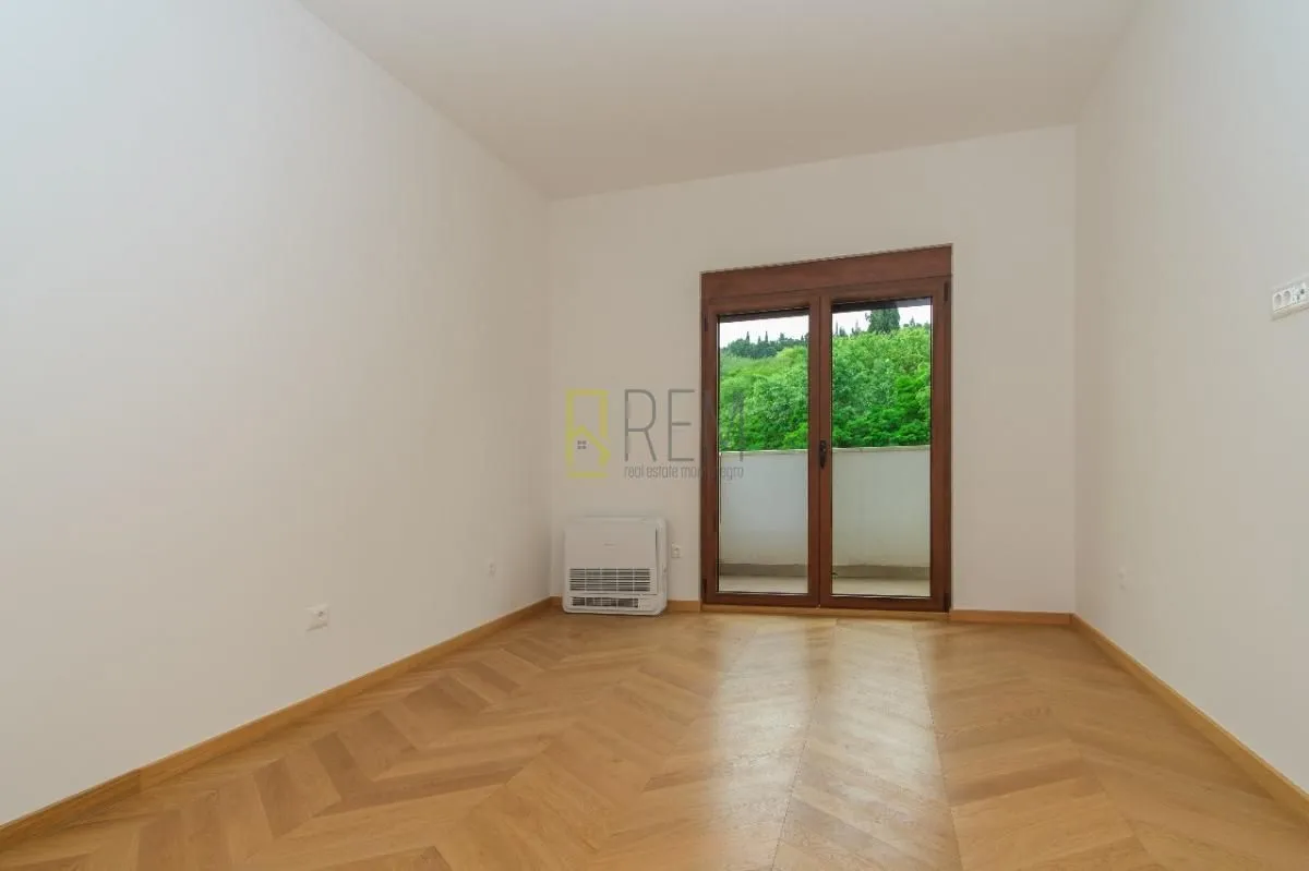 Prodaja, trosoban stan, 142m², Gorica C, Podgorica