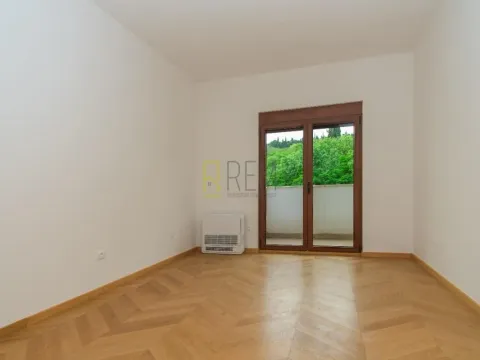 Prodaja, trosoban stan, 142m², Gorica C, Podgorica - image 5