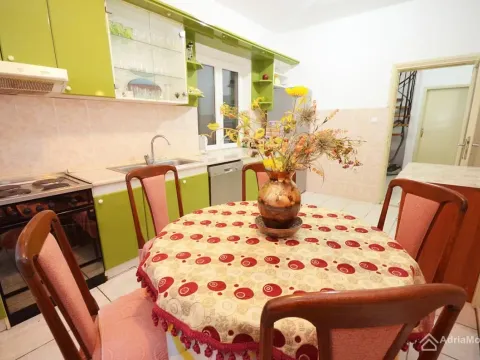 Prodaja, kuća, 186m², Krašići, Tivat - image 4