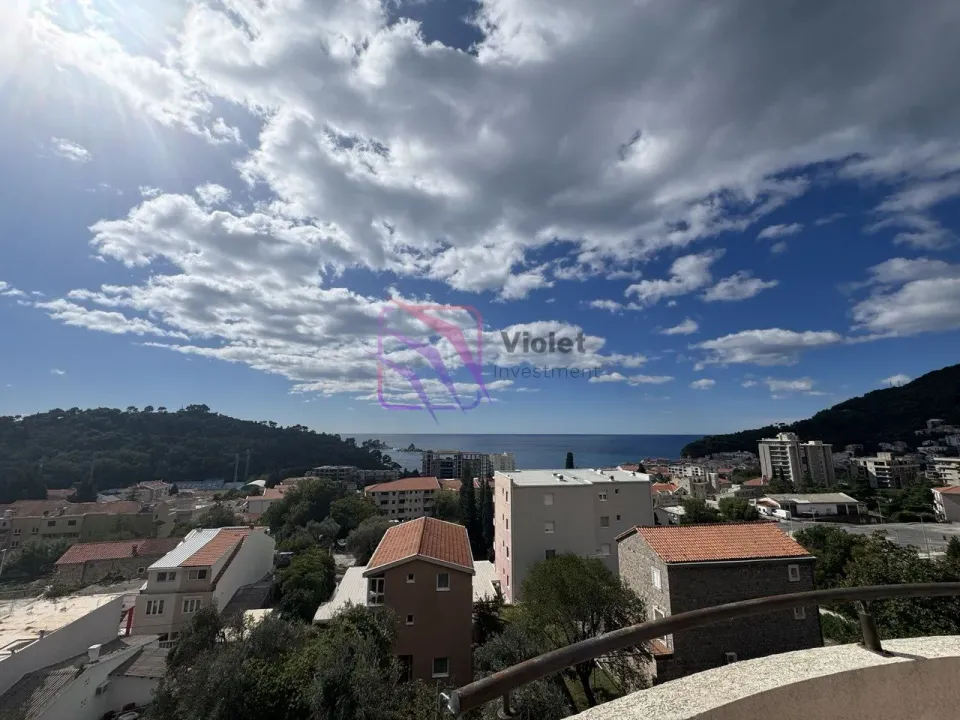 Sale, four bedroom apartment, 176m², Petrovac, Budva