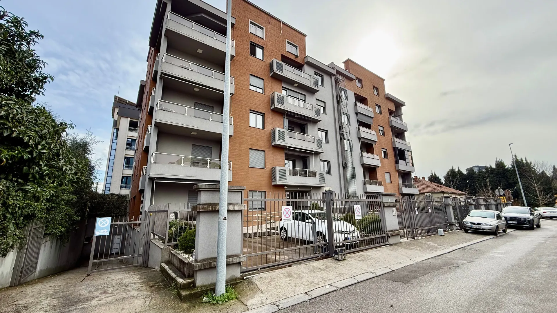 Izdavanje, jednosoban stan, 50m², Stara Varoš, Podgorica