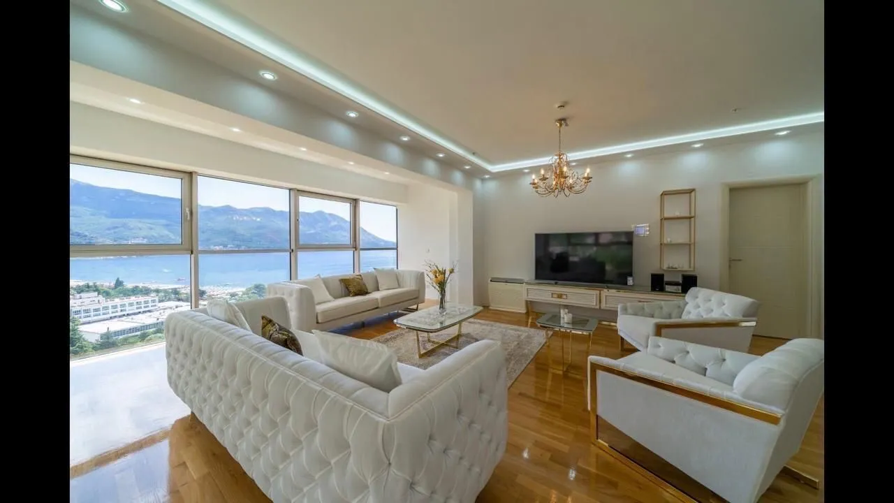 Rent, three bedroom apartment, 150m², Dukley Gardens, Budva
