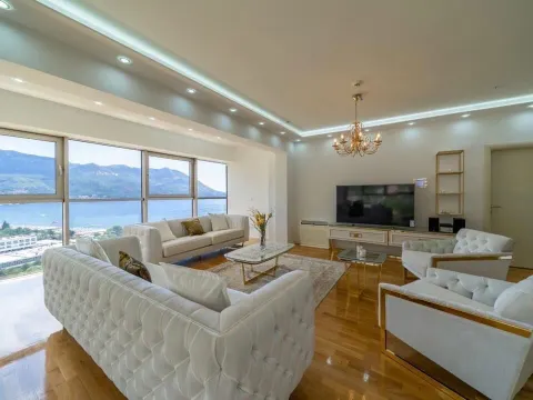Izdavanje, trosoban stan, 150m², Dukley Gardens, Budva - image 25