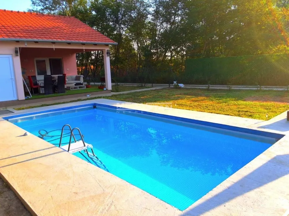 Prodaja, kuća, 145m², Ašanja, Pećinci