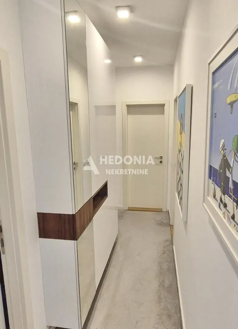 Prodaja, trosoban stan, 83m², Novi Beograd Blok 65, Novi Beograd Sve Podlokacije