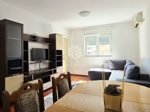 Rent, one bedroom apartment, 46m², Stari Aerodrom, Podgorica - image 2