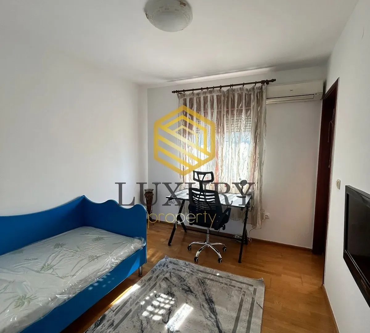 Rent, three bedroom apartment, 120m², Pobrežje, Podgorica