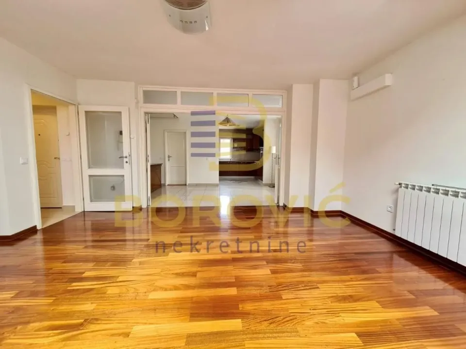 Prodaja, četvorosoban stan, 147m², Stari Grad, Beograd