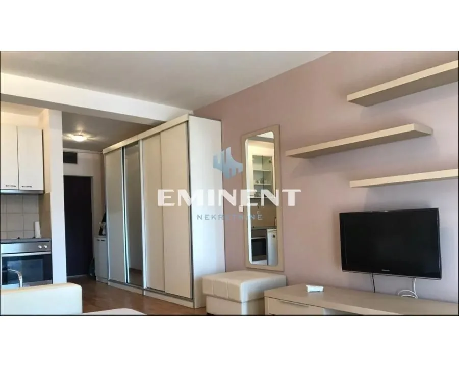 Izdavanje, stan, 37m², Slavija, Vračar Sve Podlokacije