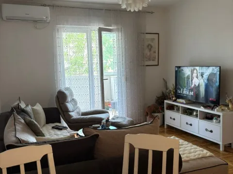 Izdavanje, jednosoban stan, 47m², Krivi Most, Podgorica - image 12
