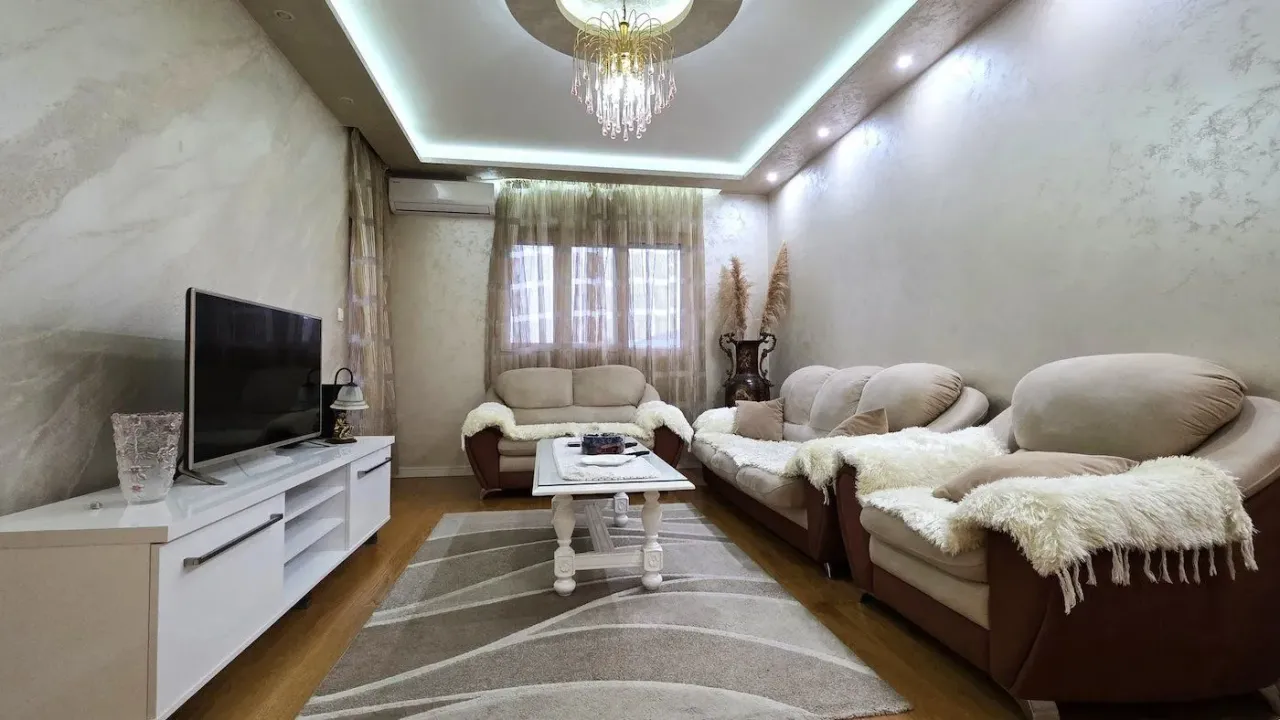 Izdavanje, stan, 49m², Central Point, Podgorica