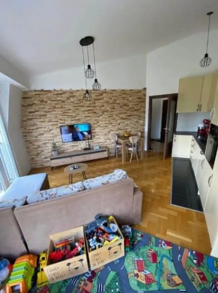 Prodaja, jednosoban stan, 40m², Stari Aerodrom, Podgorica