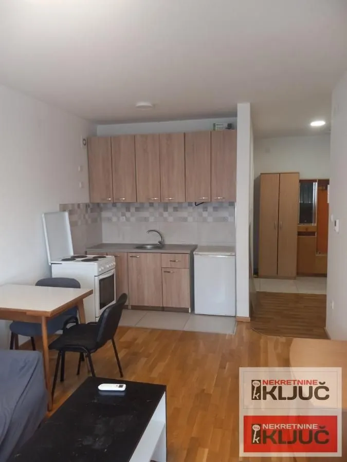 Izdavanje, dvosoban stan, 45m², Telep, Novi Sad Sve Podlokacije