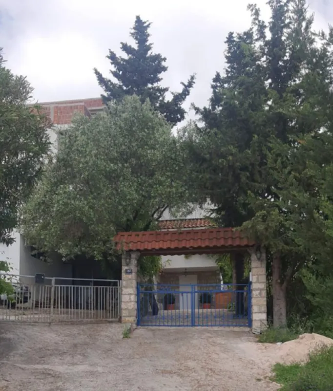Rent, house, 250m², Šušanj, Bar