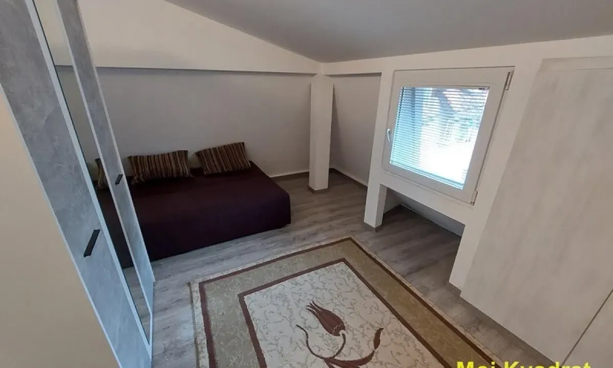 Prodaja, četvorosoban stan, 98m², Zemun Gornji Grad, Zemun Sve Podlokacije