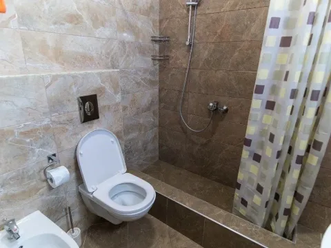Prodaja, dvosoban stan, 83m², Budva, Crna Gora - image 10