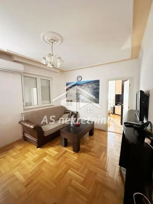 Izdavanje, trosoban stan, 60m², Brace Jerković, Voždovac Sve Podlokacije