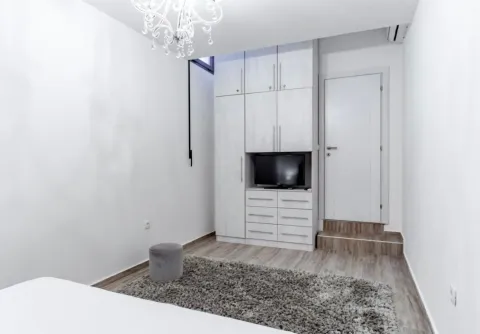 Rent, three bedroom apartment, 127m², Petrovac, Budva - image 10