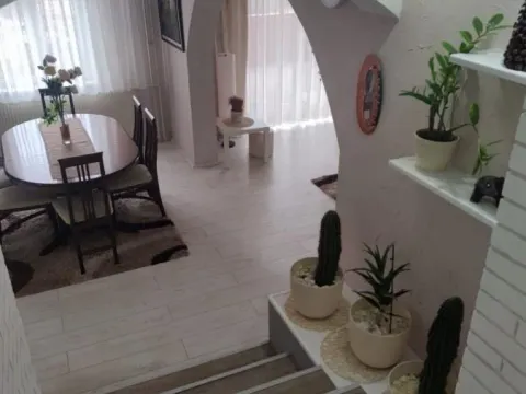 Sale, house, 420m², Donja Vrežina, Niš - image 8