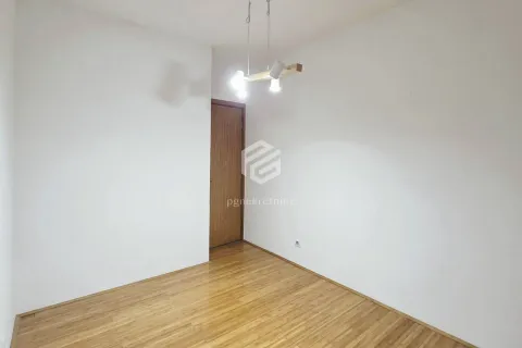 Rent, one bedroom apartment, 40m², Krivi Most, Podgorica - image 9