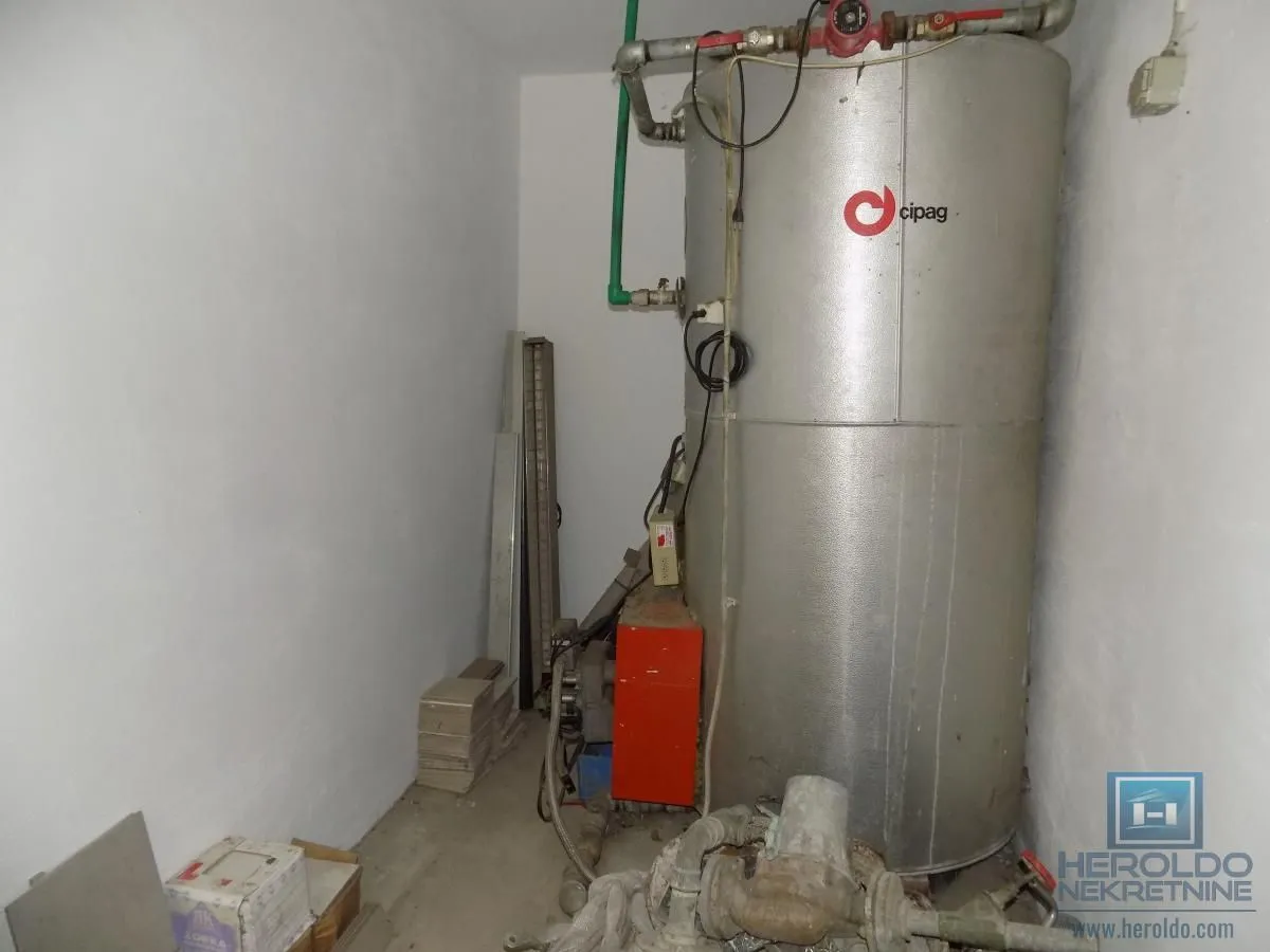 Rent, office space, 1500m², Donje Vidovo, Paraćin