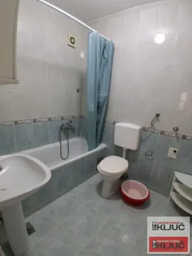 Izdavanje, četvorosoban stan, 94m², Nova Detelinara, Novi Sad Sve Podlokacije - image 11