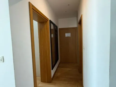 Izdavanje, dvosoban stan, 73m², Centar, Budva - image 3