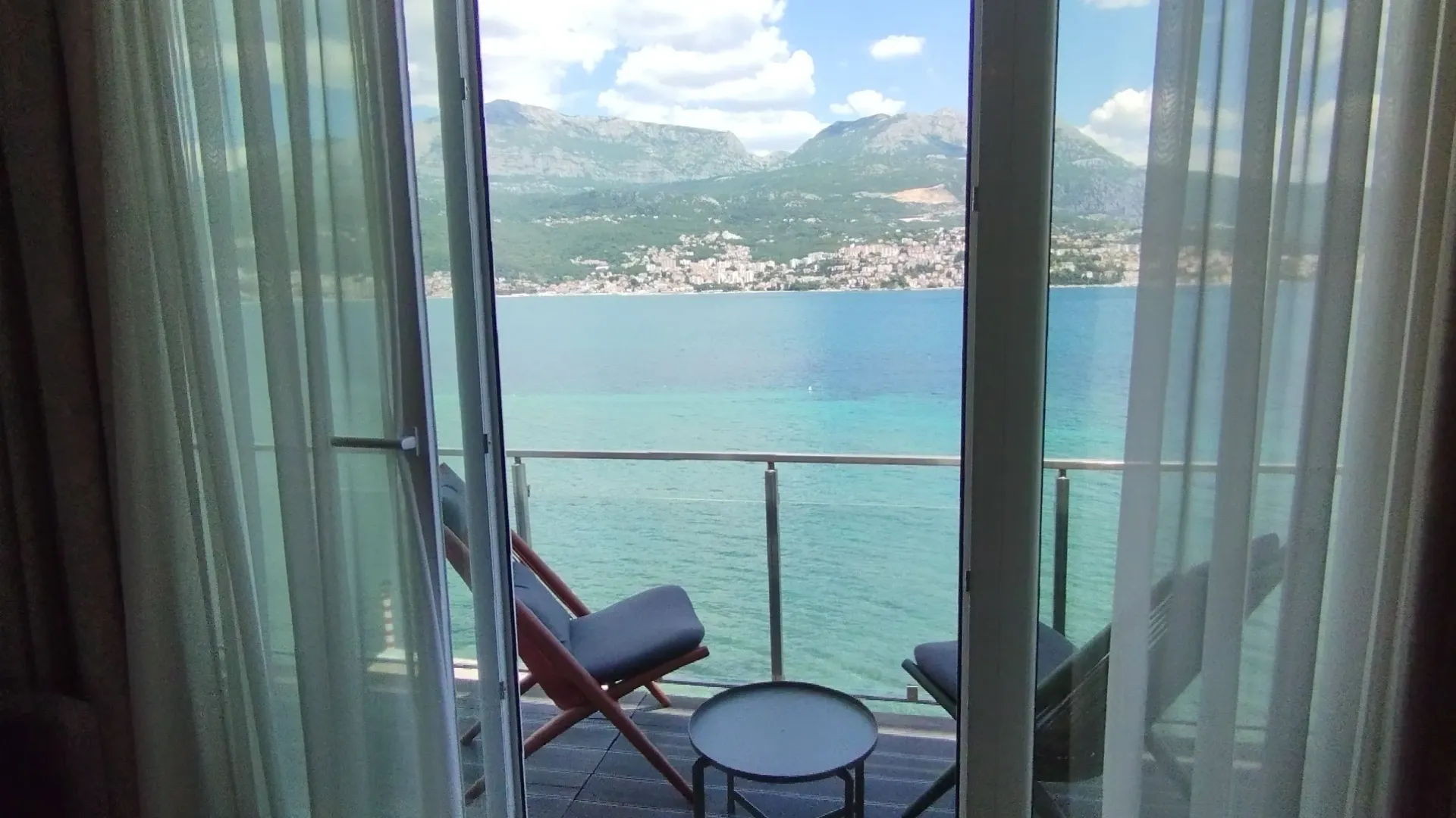 Prodaja, dvosoban stan, 64m², Njivice, Herceg Novi