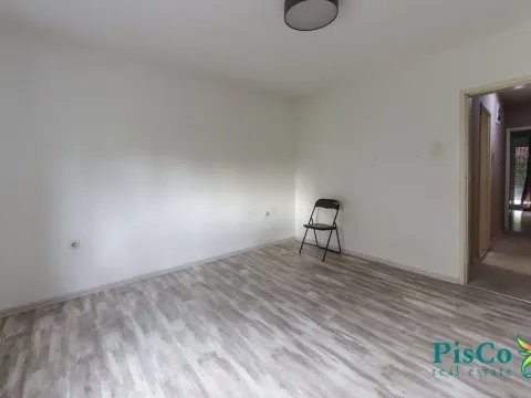 Izdavanje, kuća, 180m², Blok 9, Podgorica - image 7