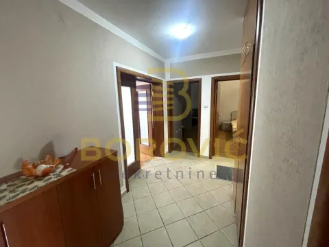 Sale, four bedroom apartment, 100m², Veliki Mokri Lug, Zvezdara Sve Podlokacije - image 4