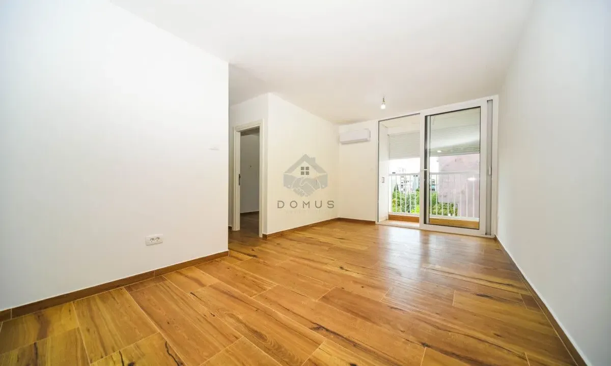 Sale, one bedroom apartment, 37m², Blok 5, Podgorica