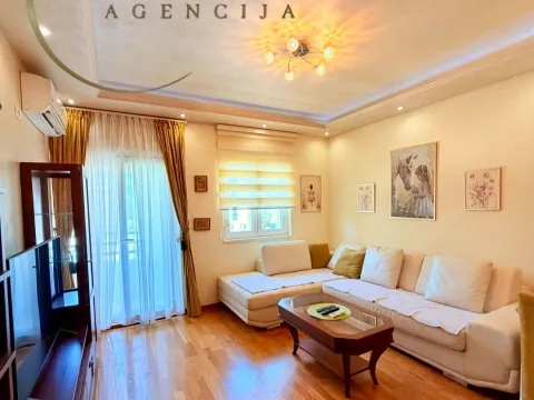 Rent, one bedroom apartment, 50m², City Kvart, Podgorica - image 4