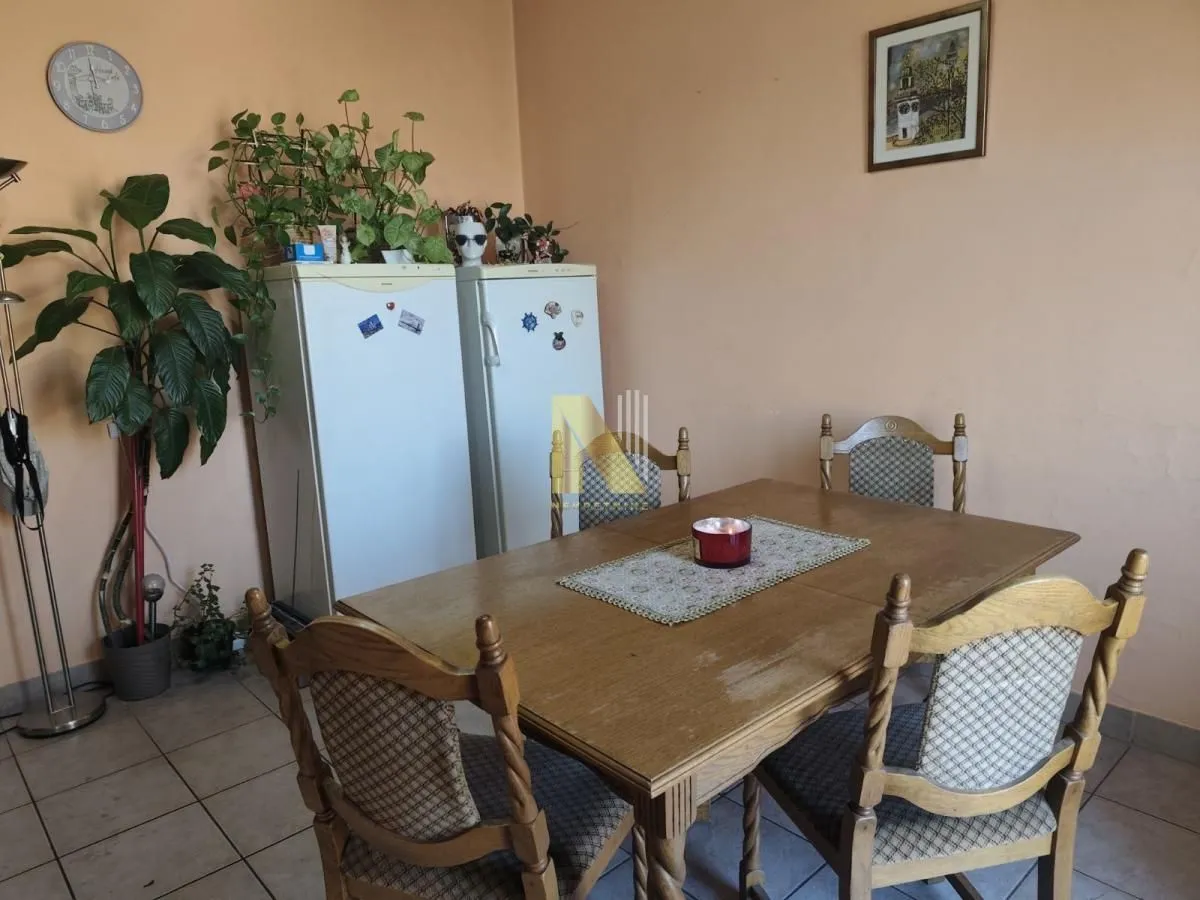 Prodaja, trosoban stan, 71m², Cara Dušana, Novi Sad Sve Podlokacije