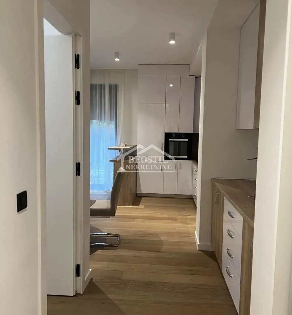 Sale, two bedroom apartment, 69m², Savski Venac, Beograd
