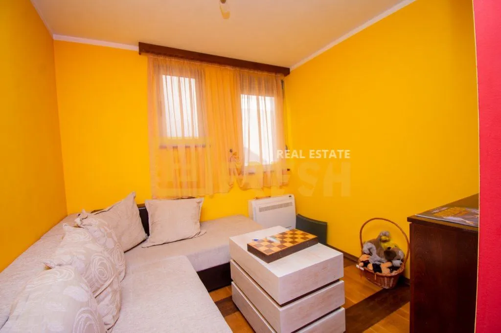 Prodaja, četvorosoban stan, 139m², Momišići, Podgorica